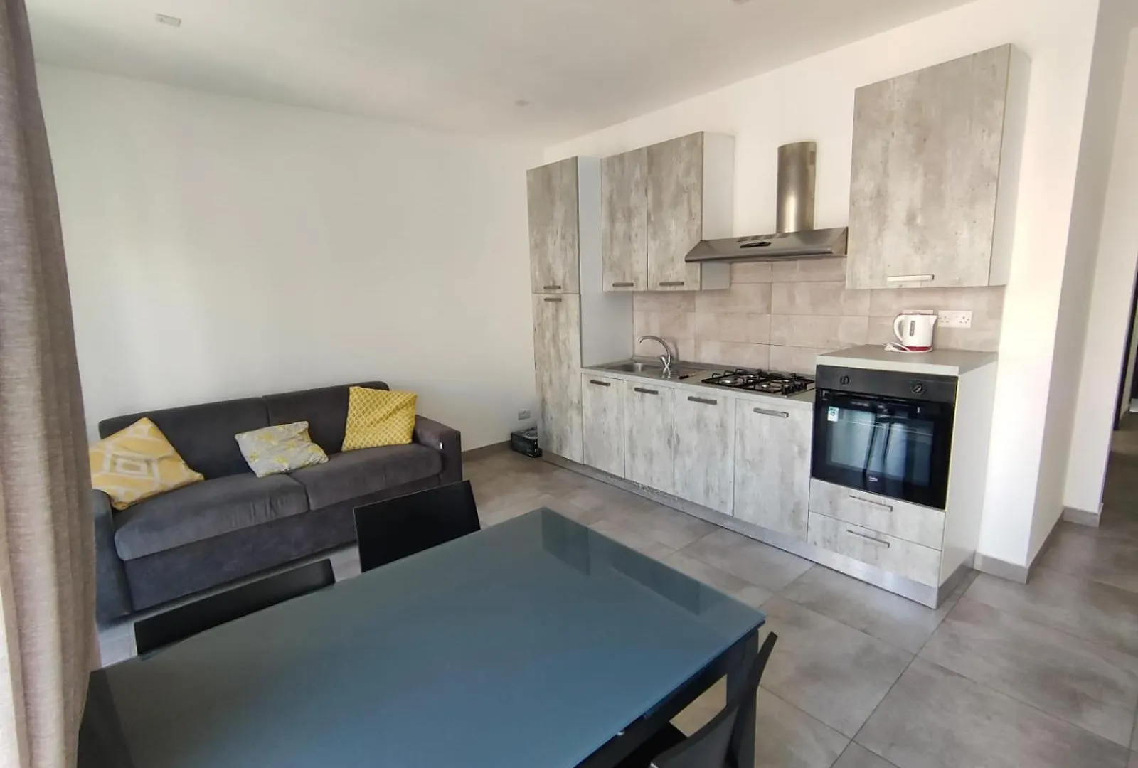 Apartment Cosy Seaside Apt, 200M From The Seafront Gzira