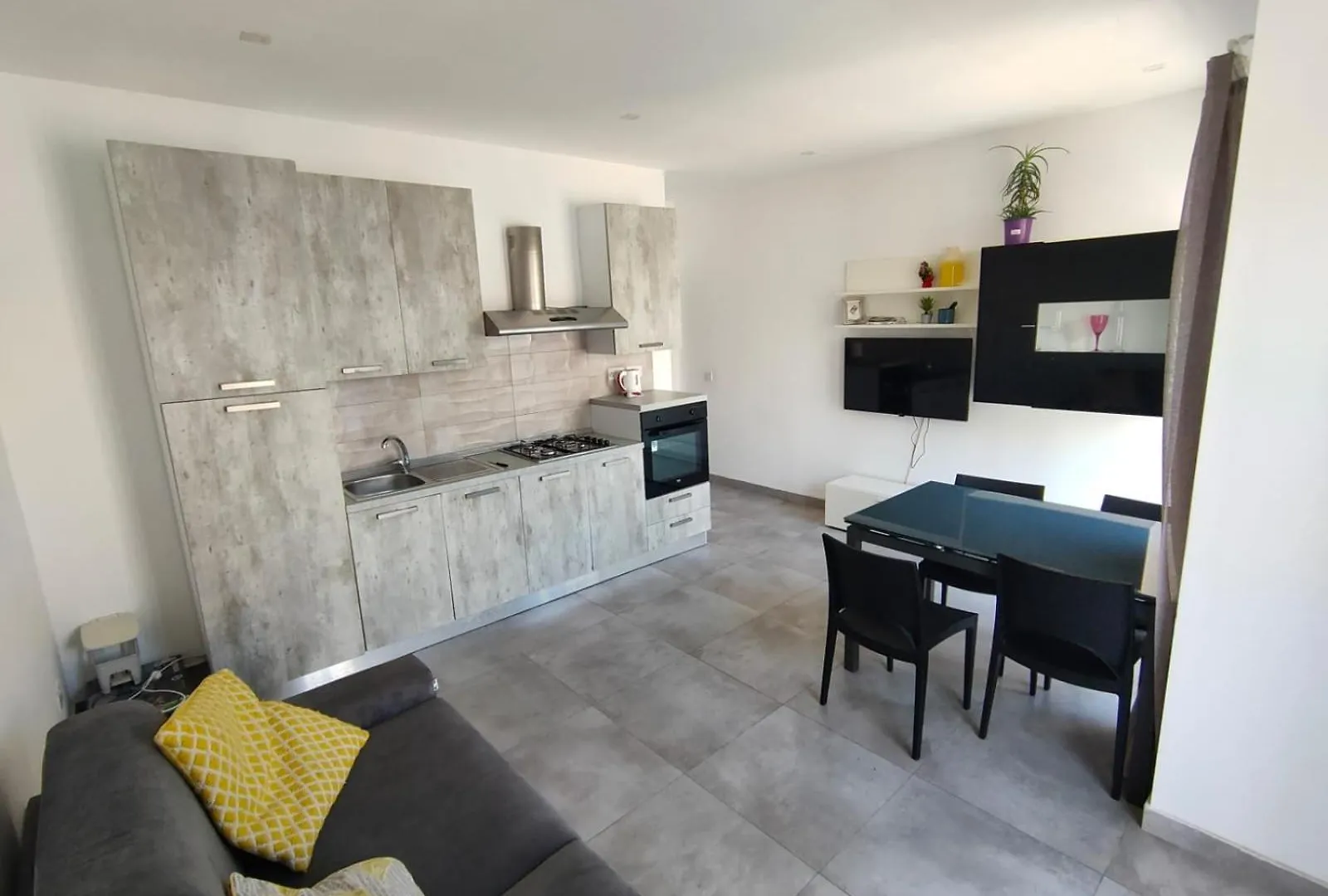 Cosy Seaside Apt, 200M From The Seafront Gzira 0*,  Malta