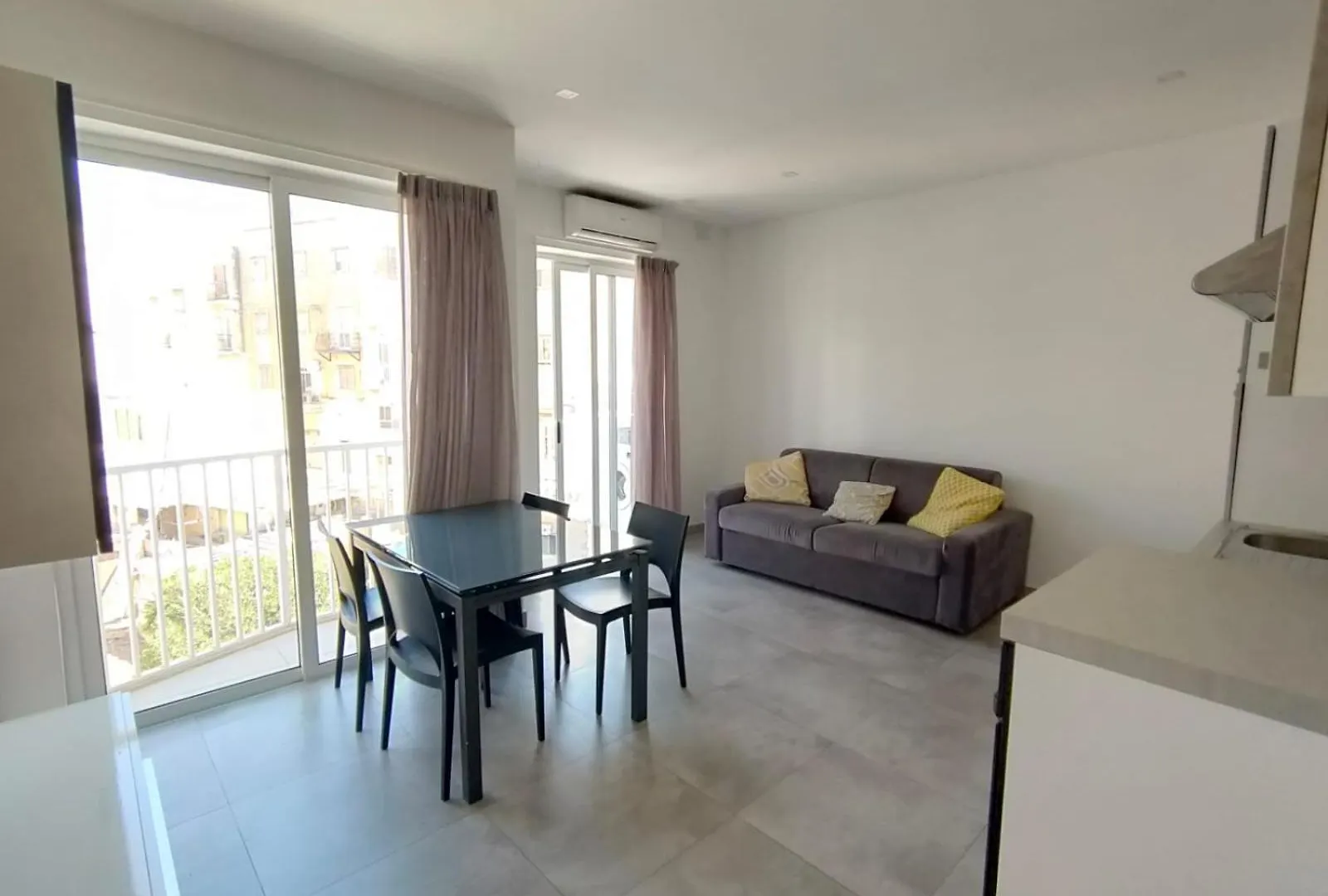 Cosy Seaside Apt, 200M From The Seafront Gzira