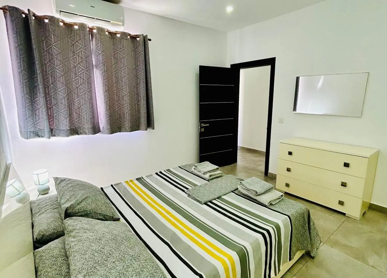 Apartment Cosy Seaside Apt, 200M From The Seafront Gzira