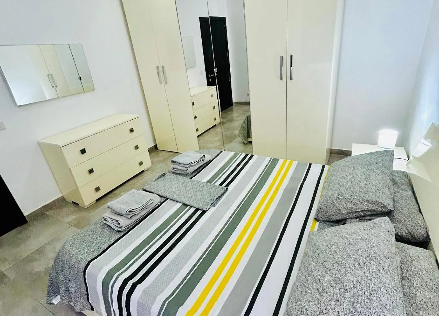 Cosy Seaside Apt, 200M From The Seafront Gzira Malta